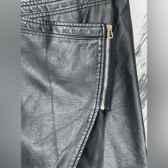 TCEC Faux Leather Mini Skirt w/Zippers L - Picture 2 of 7